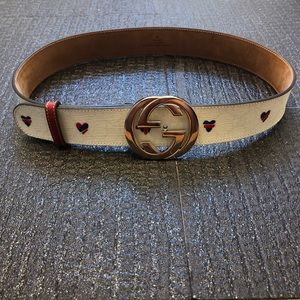 Gucci belt with hearts ♥️ 💙 🤍